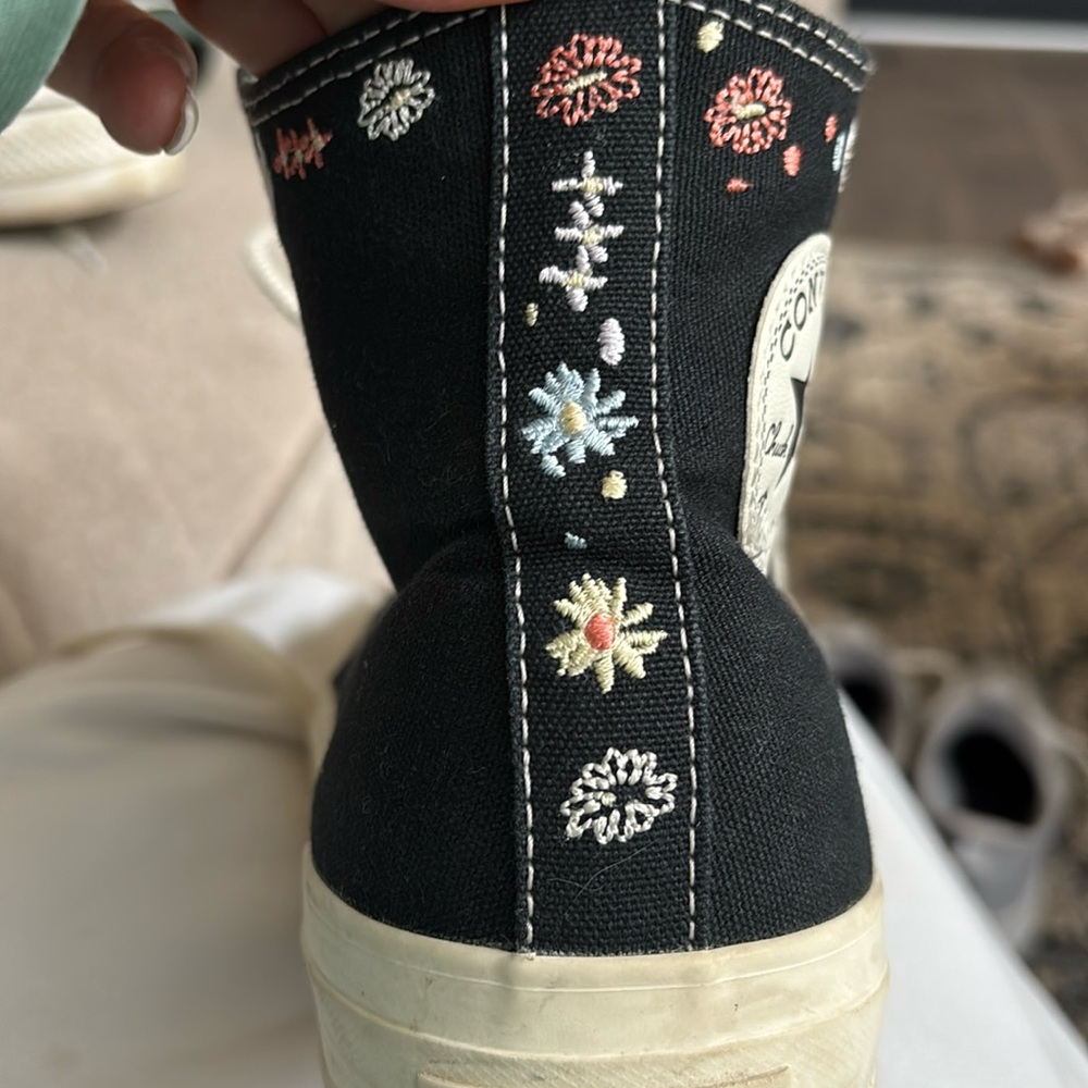 Converse CTAS Lift Hi Platform Embroidered Floral Women's Sz 9 - Picture 2 of 12